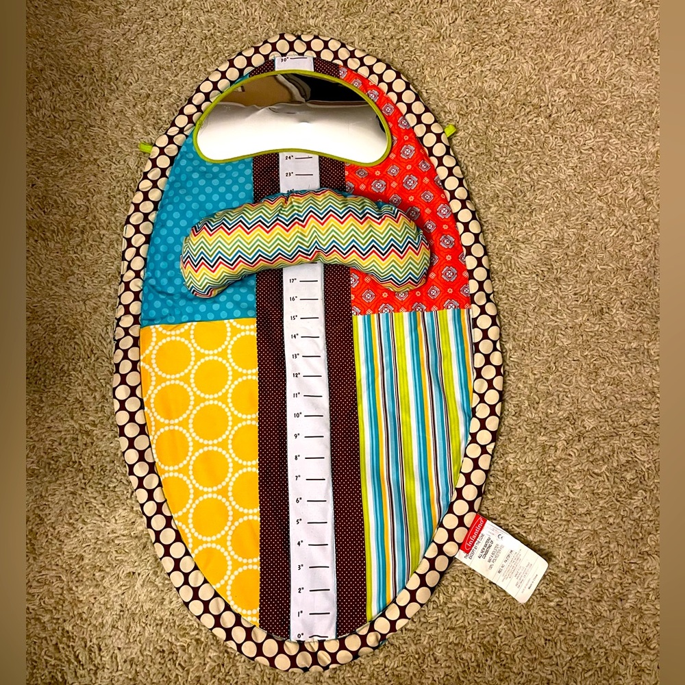 NWOT Infantino Tummy time play May with mirror and pillow